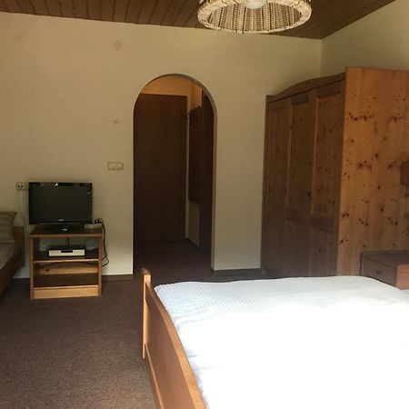 Gasthof Wacht Untertilliach Room photo