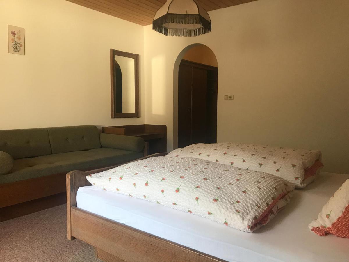 Gasthof Wacht Untertilliach Room photo