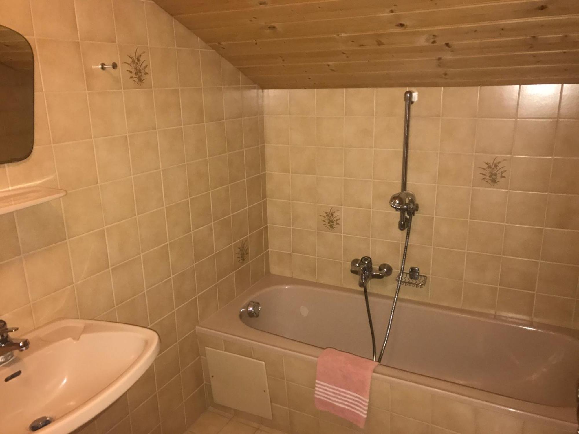 Gasthof Wacht Untertilliach Room photo